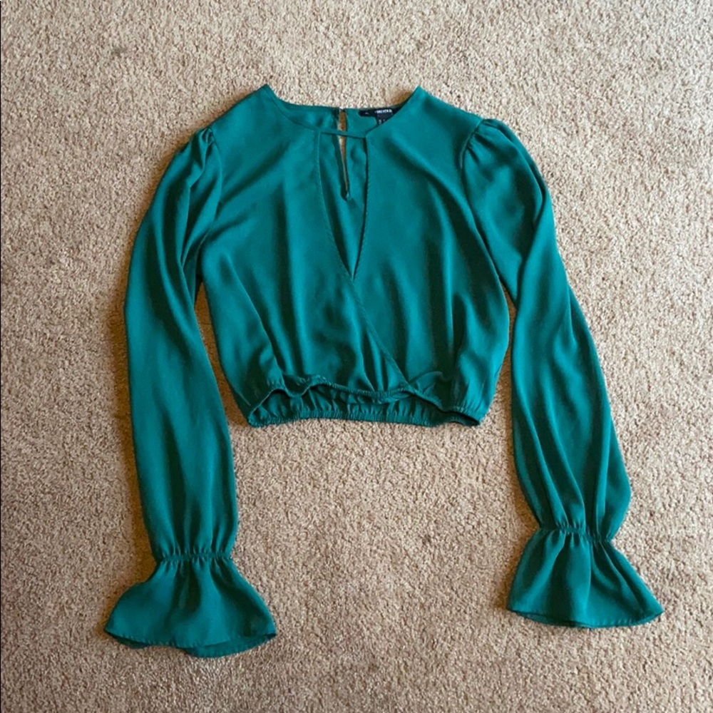 Long sleeve crop top